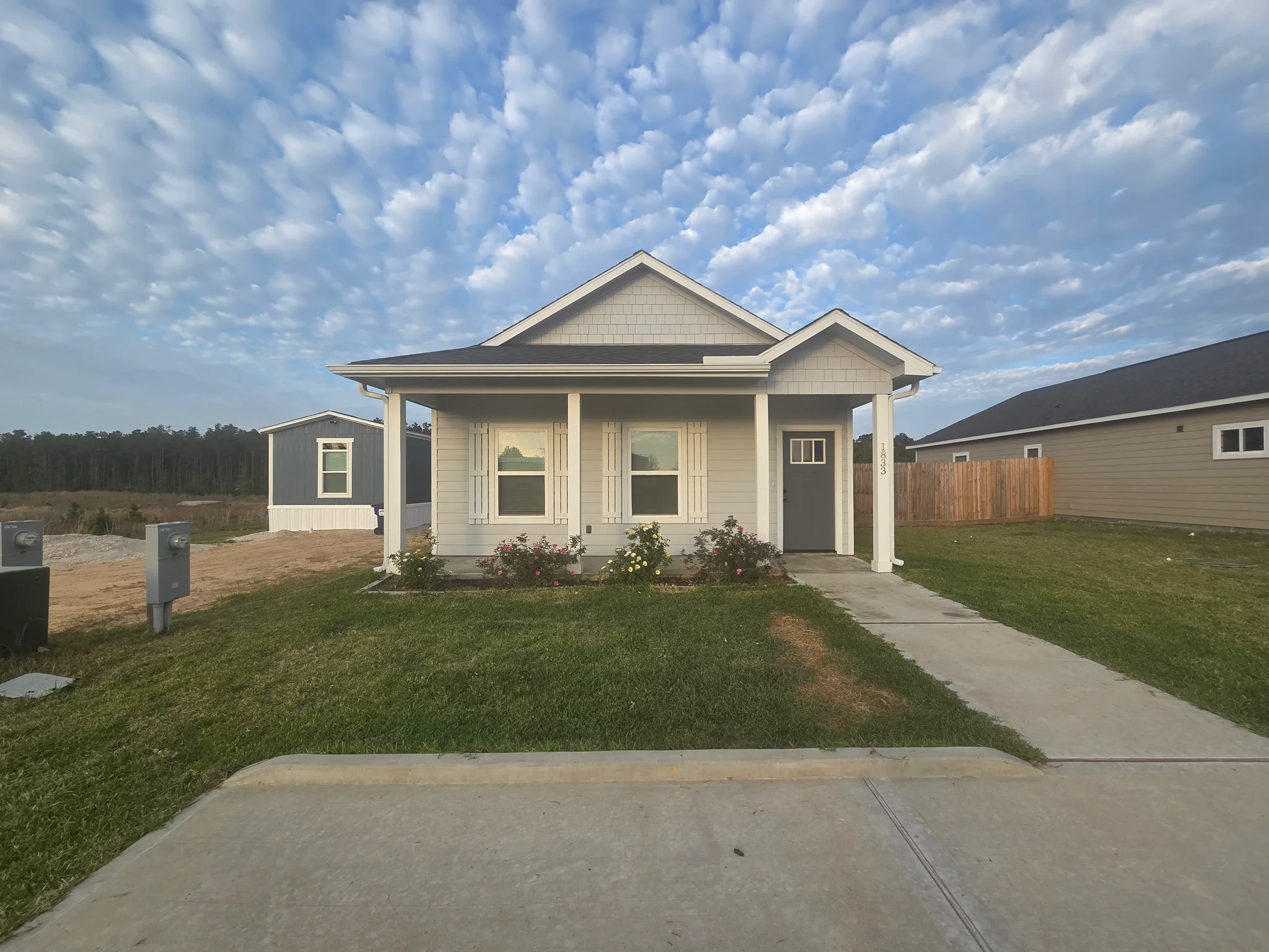 Cleveland House: 1833 Road 5740