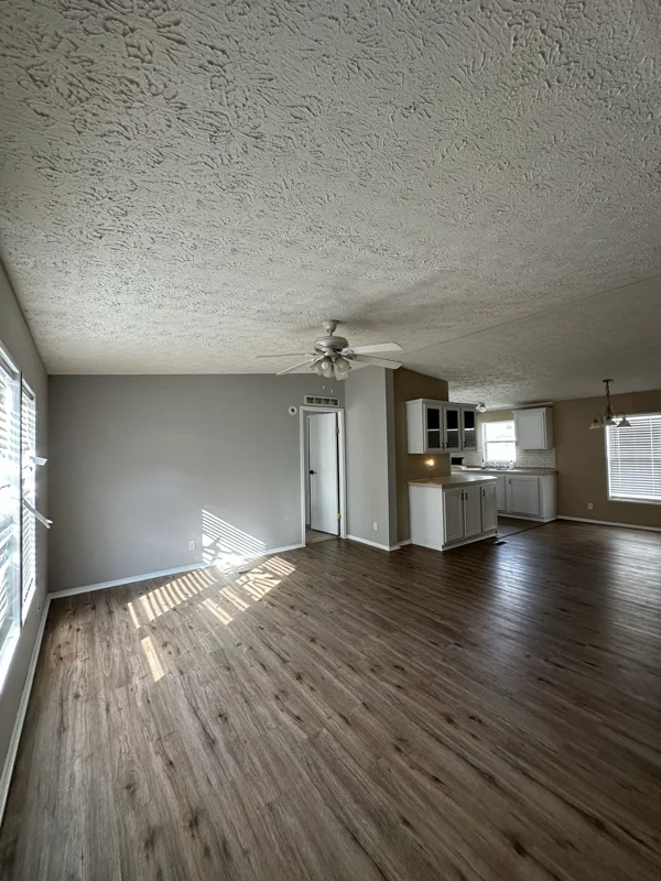 Newark House: 64 Hancock St