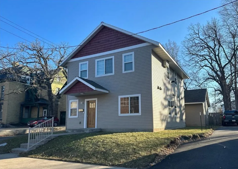 Saint Cloud Multiplex: 516 6th St S