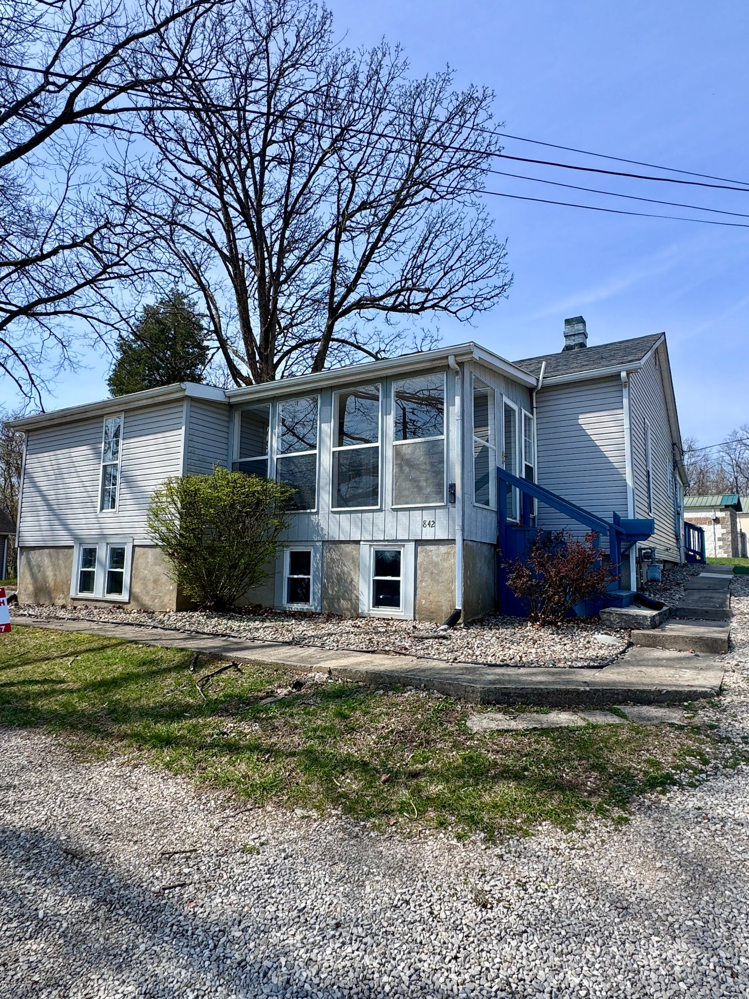 Brandenburg House: 842 Old Ekron