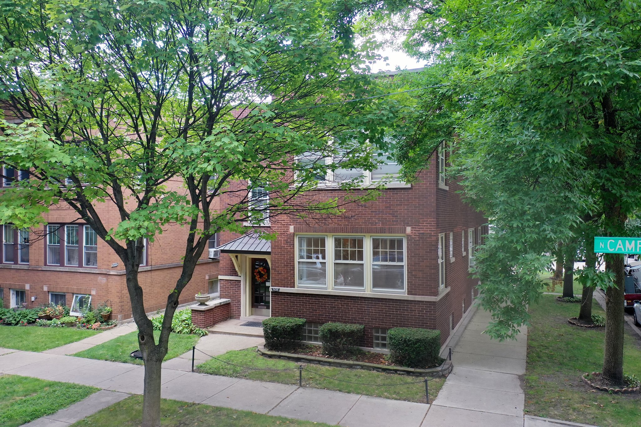 Chicago Condo: 5658 N Campbell Ave,