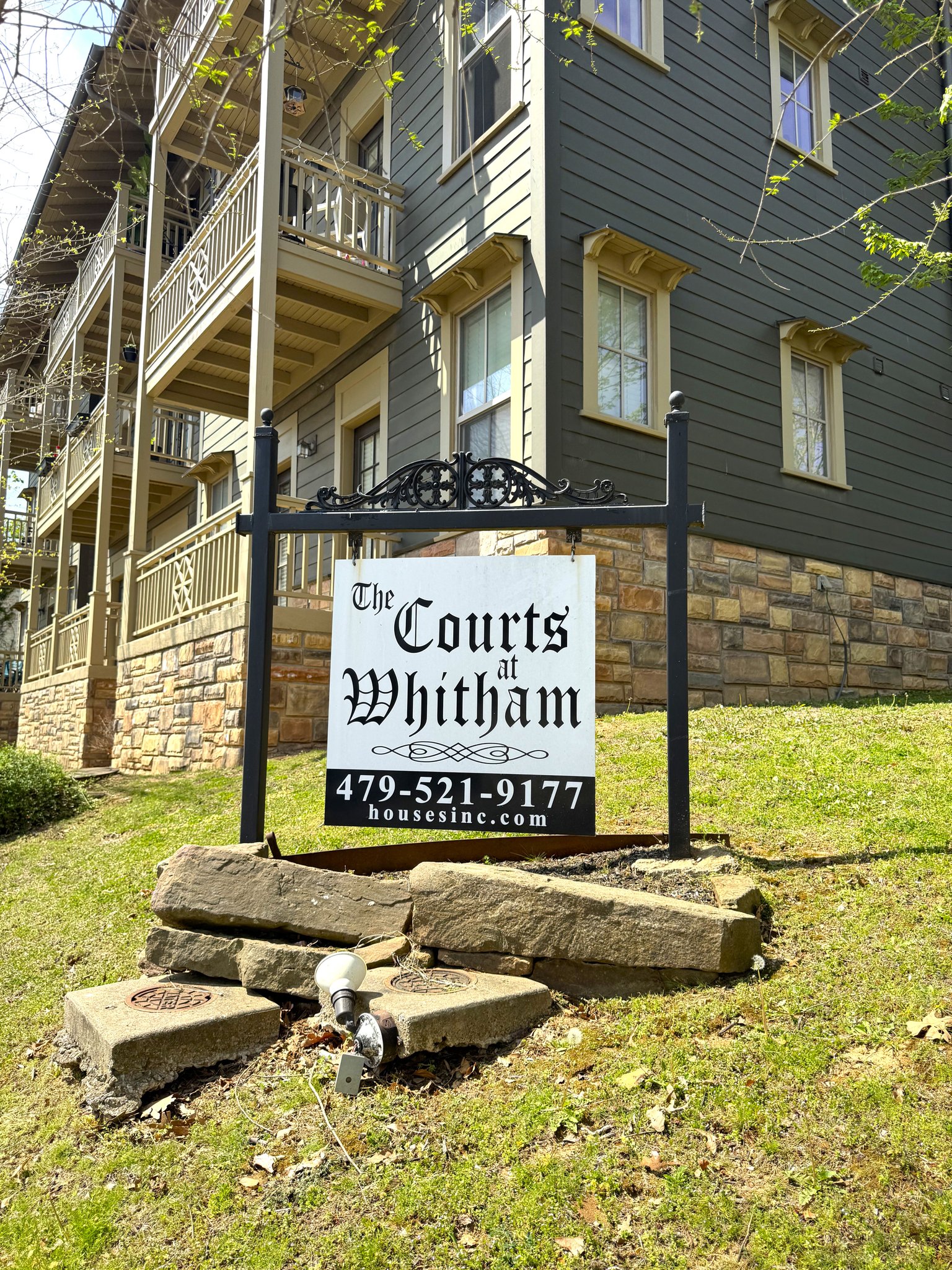 Fayetteville Condo: 705 W Douglas St