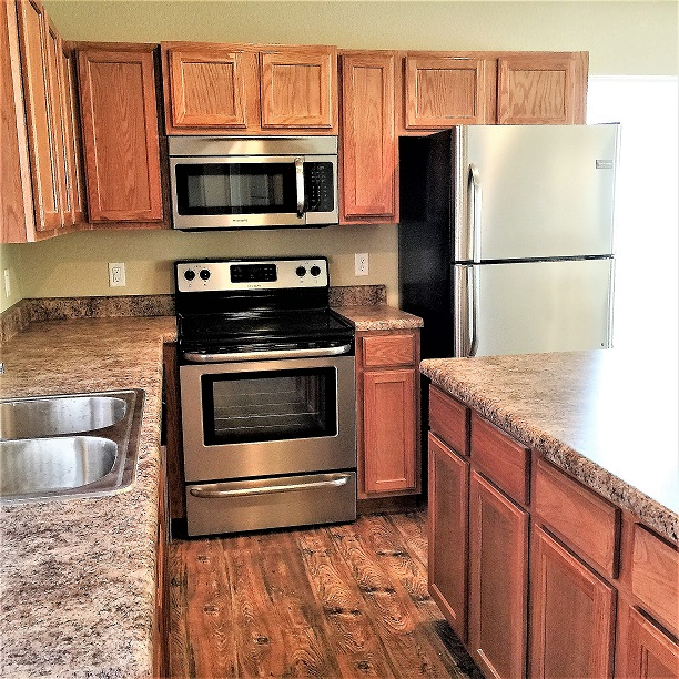 Fayetteville Townhome: 232 S Slopeside Dr