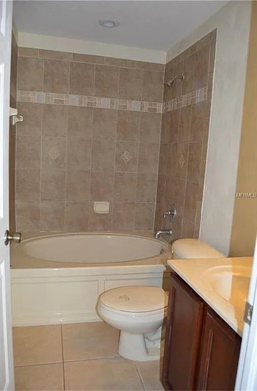 Riverview Townhome: 10916 Brickside Court