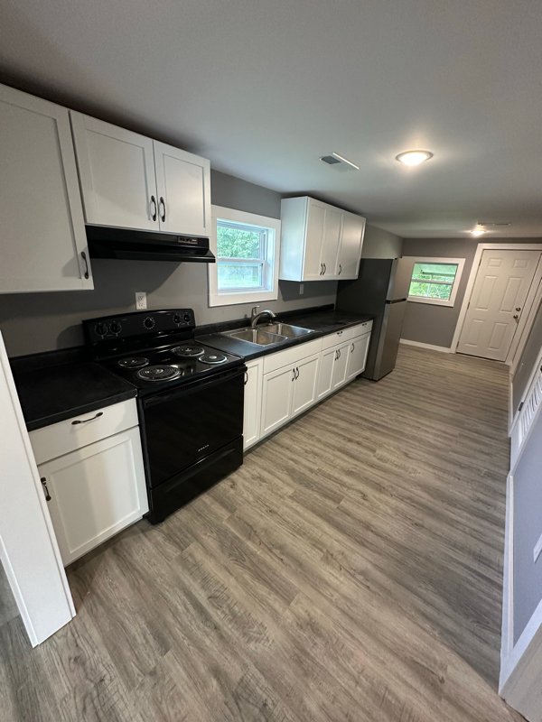 Fayette Multiplex: 504 Hackberry