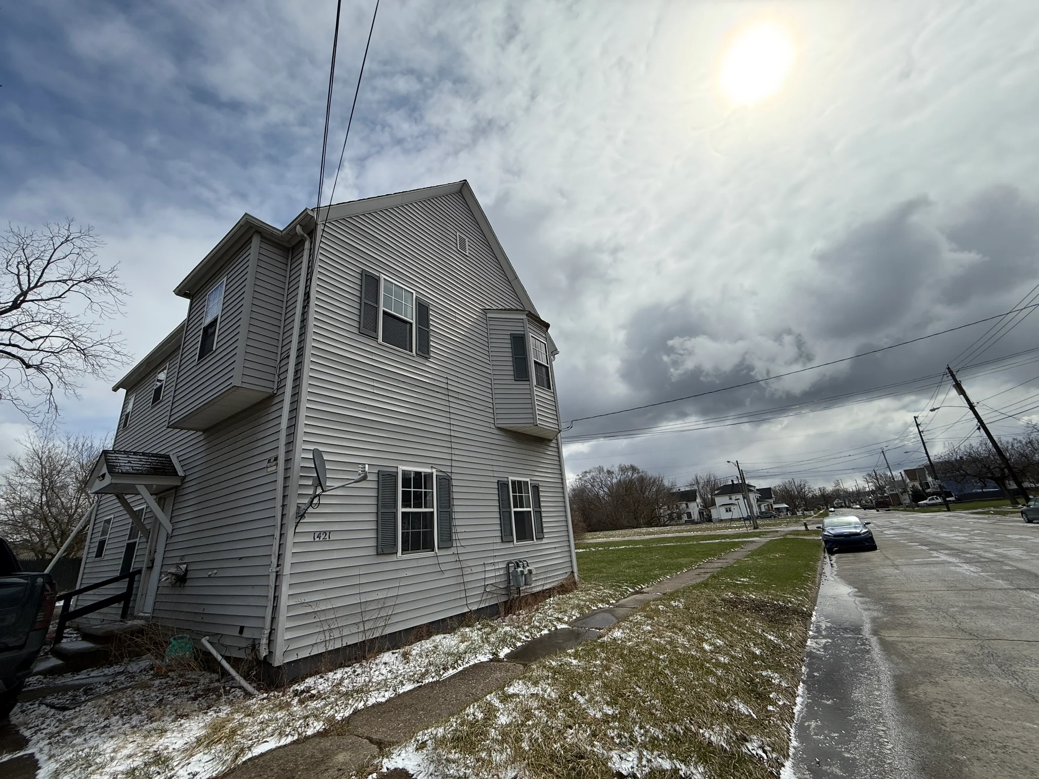 Lorain Multiplex: 1421 Long Ave