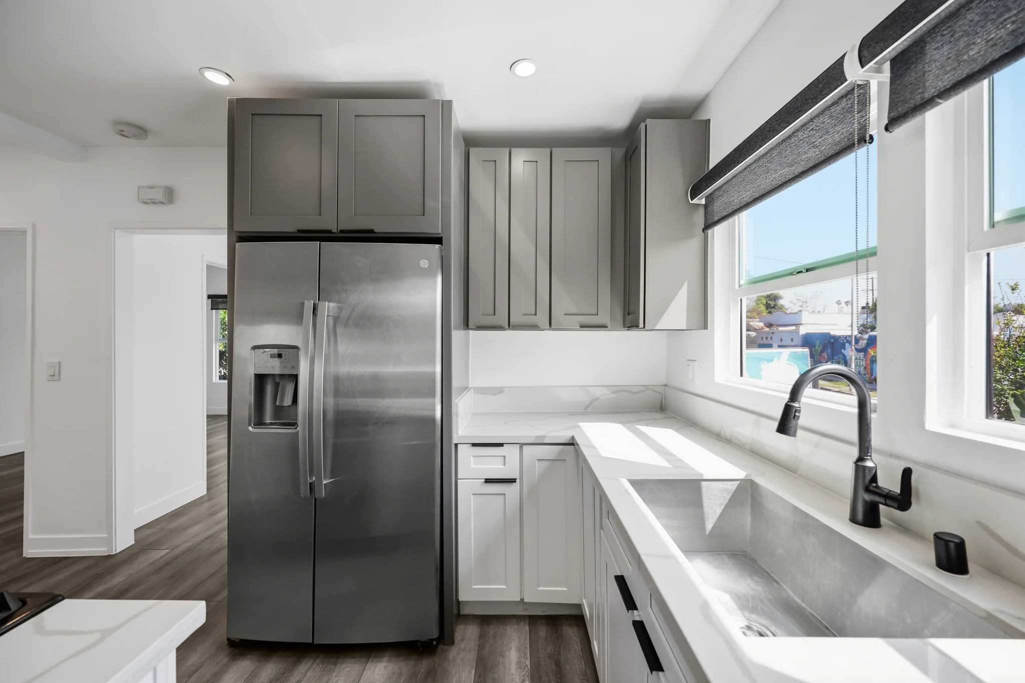 Los Angeles Apartment: 1023 Tremont Street