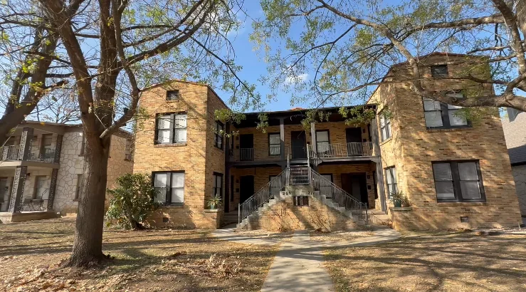 San Antonio Apartment: 209 E Rosewood