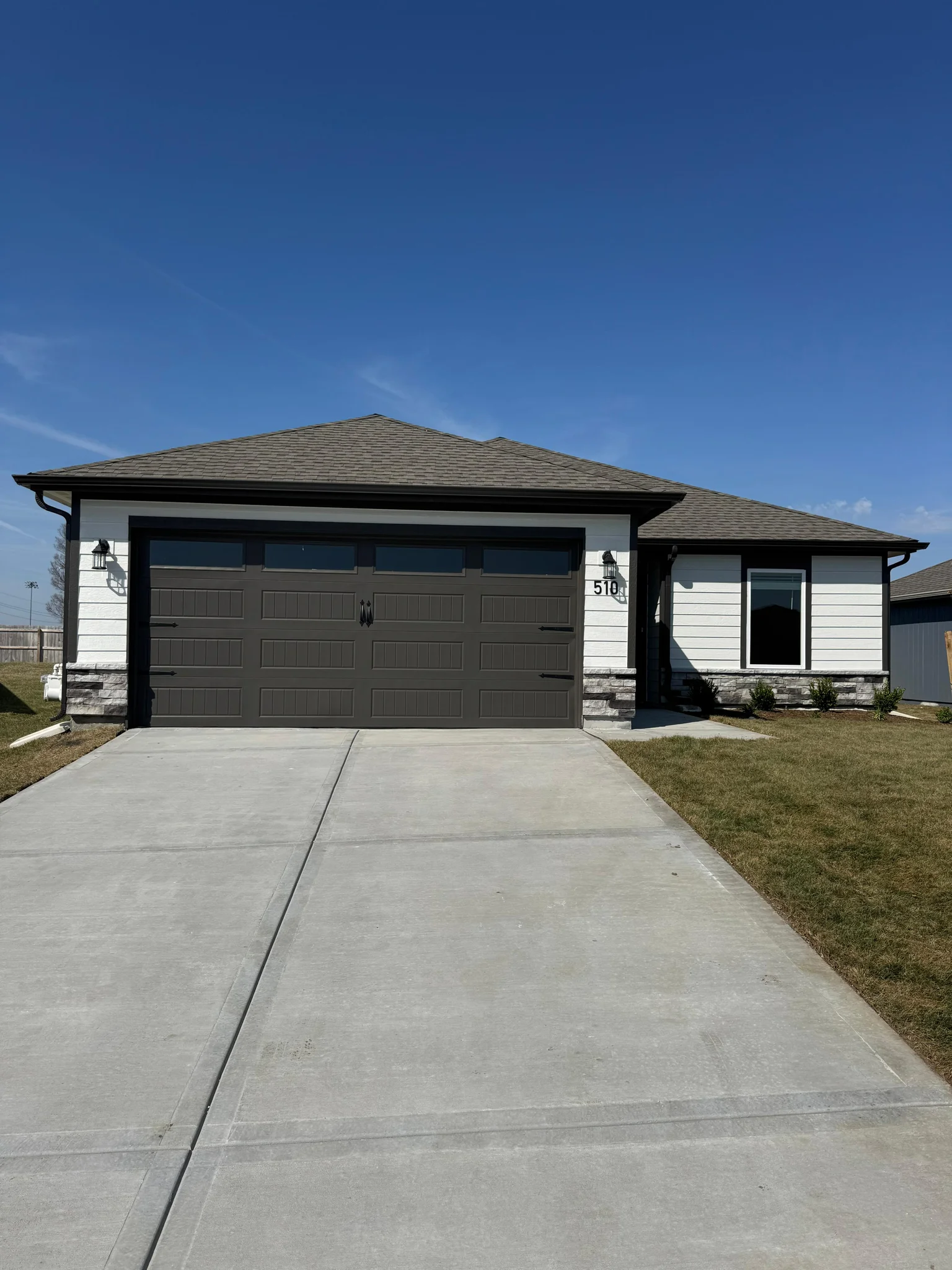 Gardner House: 510 N Pear ST