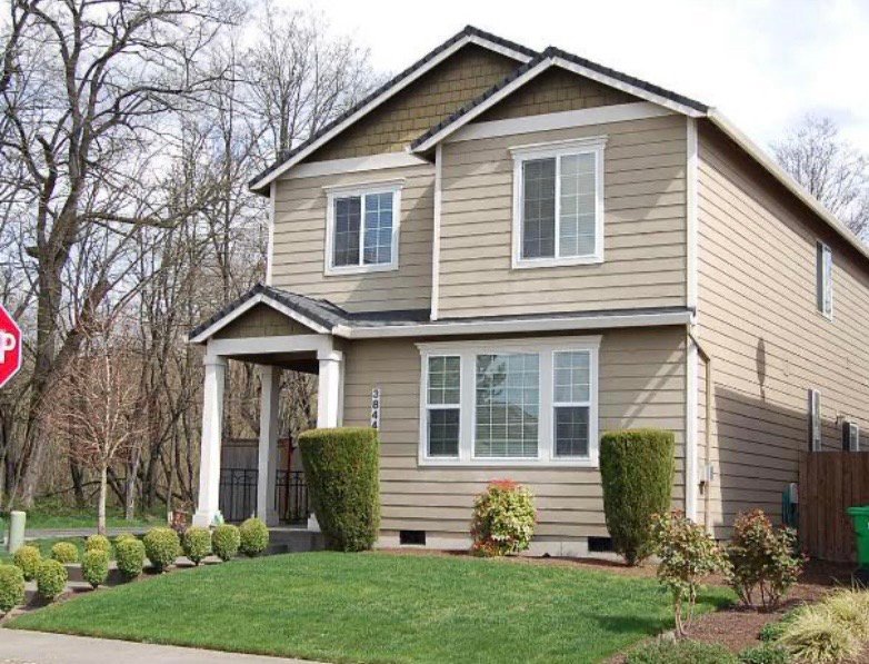 Gresham House: 3844 SW Binford Ave