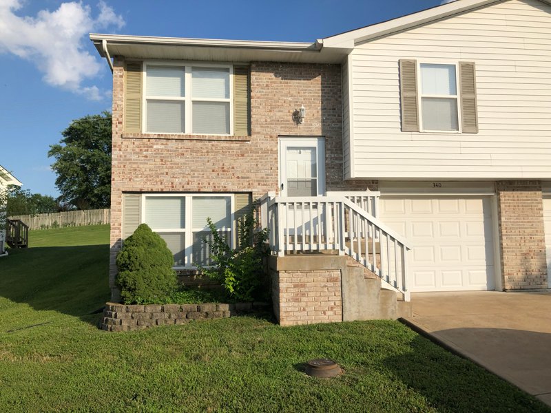 Arnold Townhome: 340 Oak Ridge Pkwy