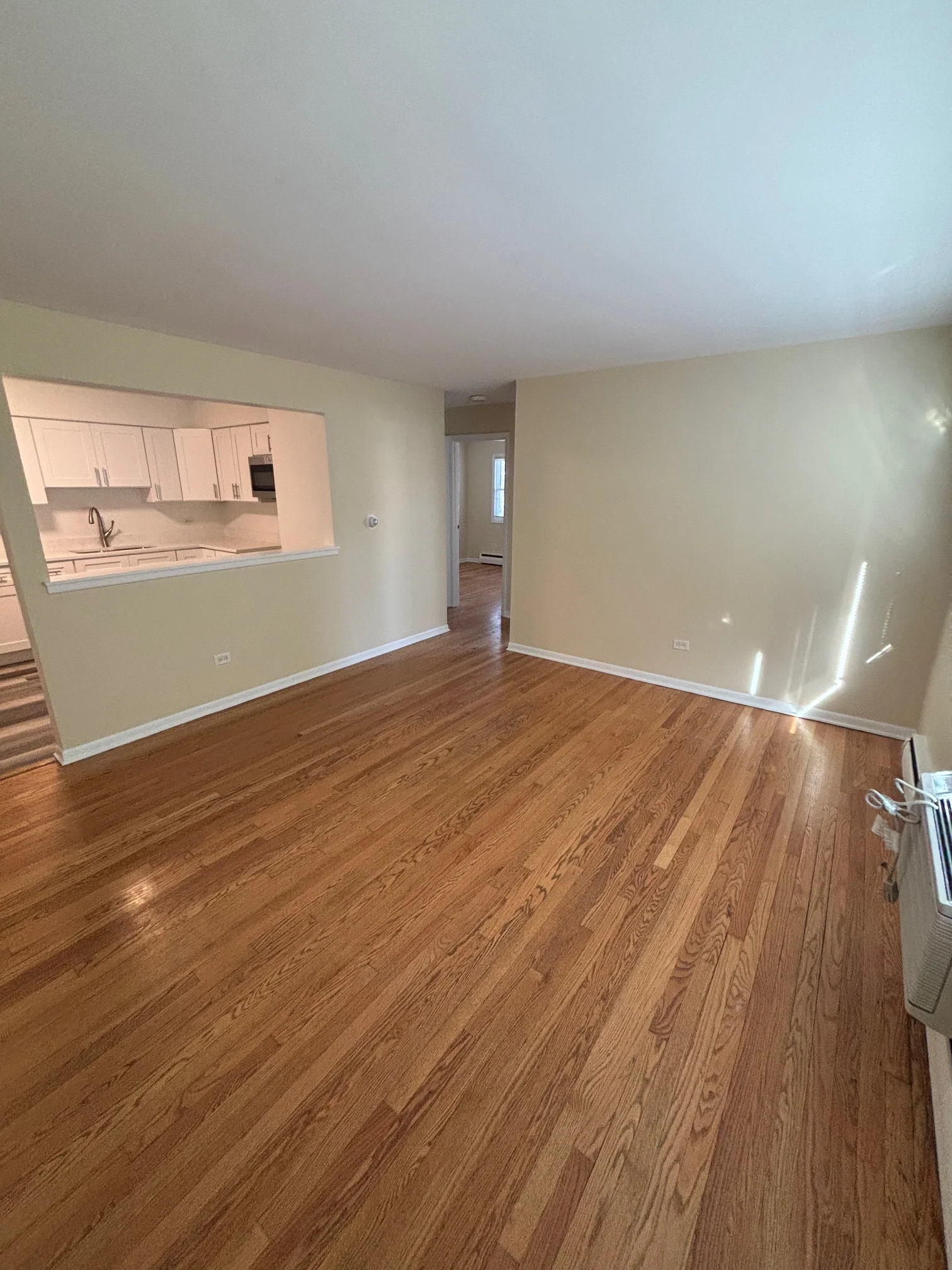 Melrose Park Apartment: 1971 N 19th Ave