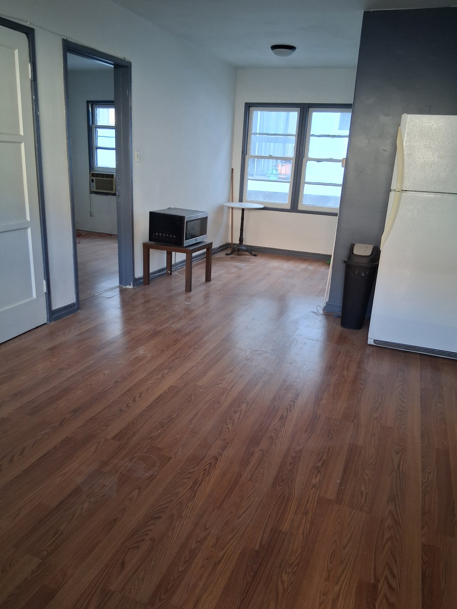 Glendale Apartment: 620 E Acacia Ave