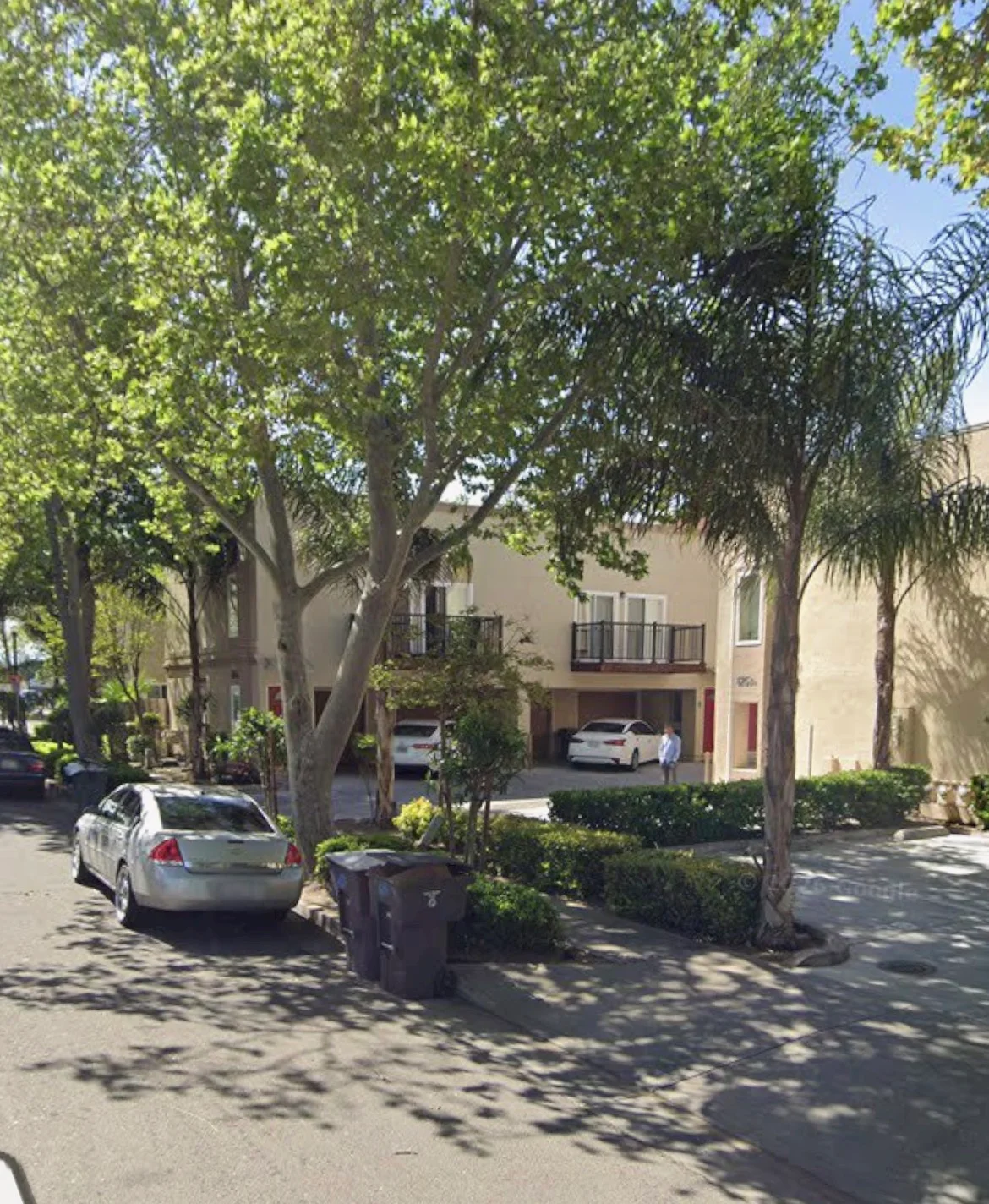 Tracy Condo: 625 D St