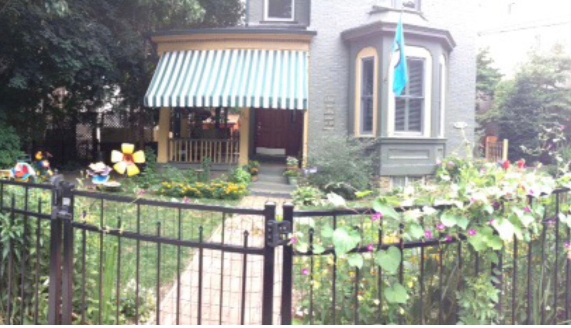 Pittsburgh House: 919 S Aiken Ave