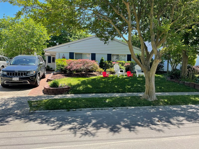 Norfolk House: 6148 Rolfe Ave