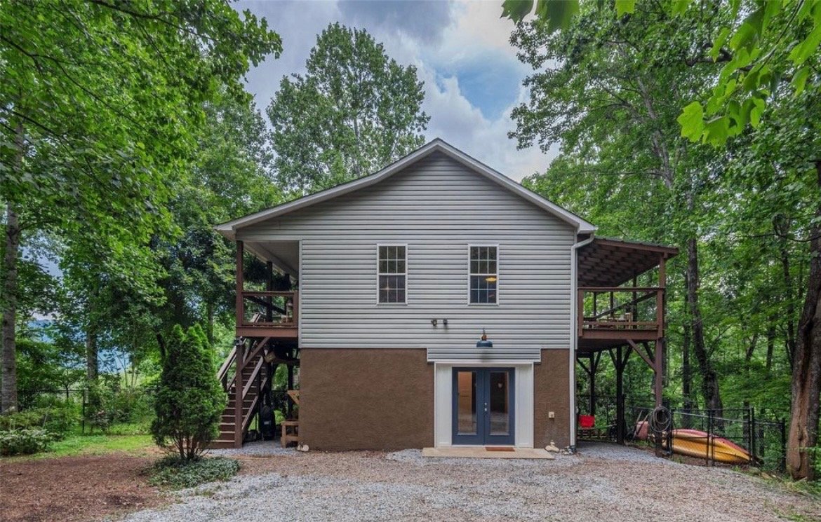 Swannanoa Apartment: 15 Maplewood Dr