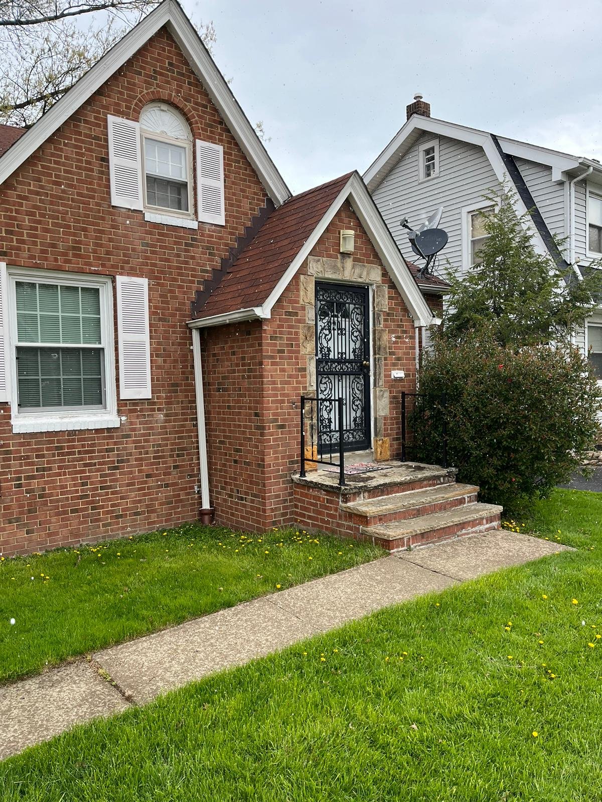 Cleveland Heights House: 920 Vineshire RD