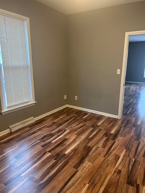 Dekalb Apartment: 233 W Locust St