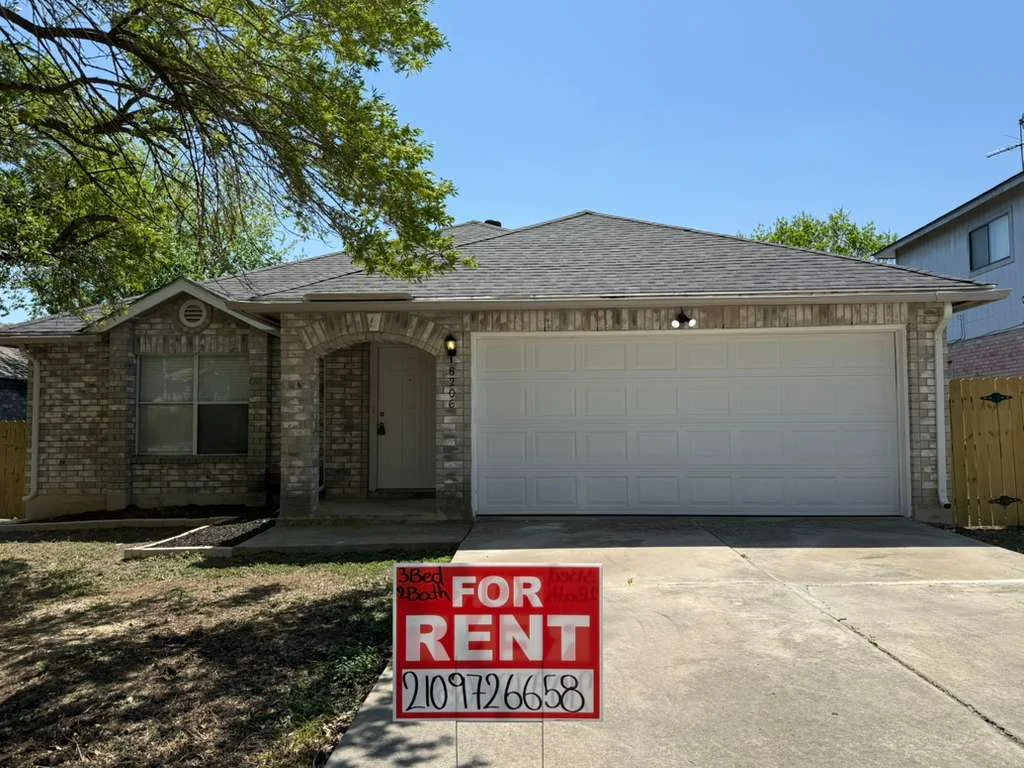 Converse House: 8206 Grimchester