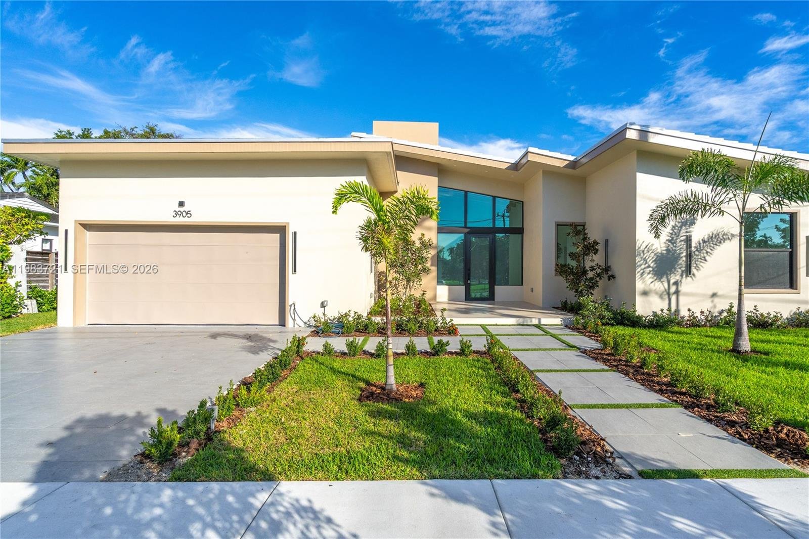 Coral Gables House: 3905 SW 5th st