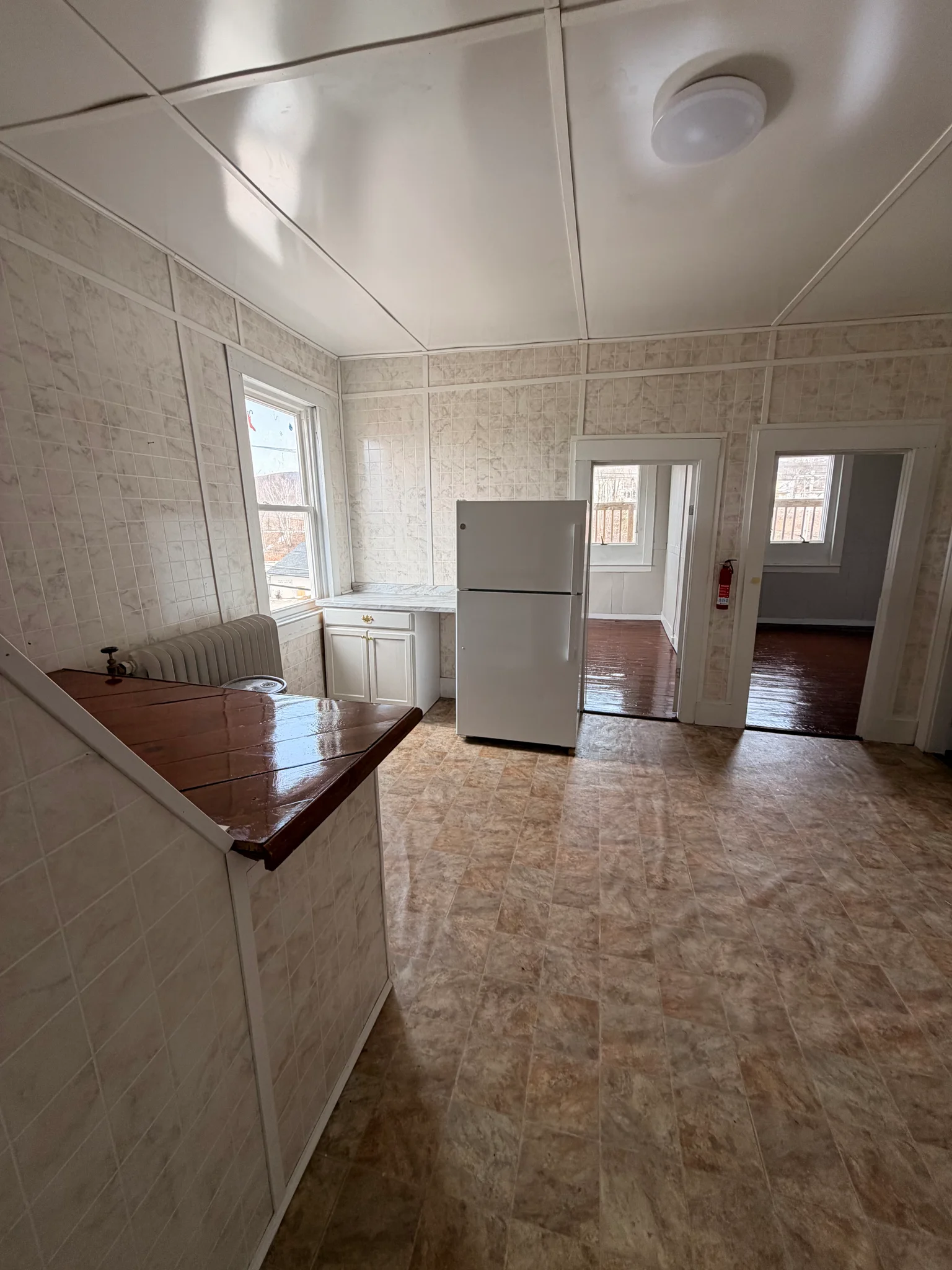 Brighton Apartment: 2 Cross St