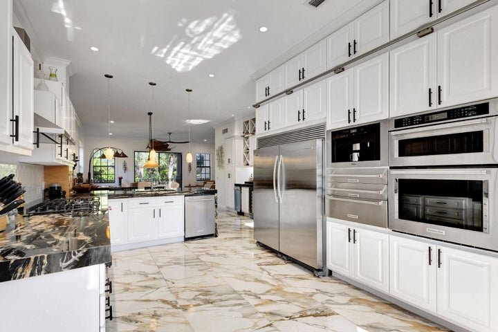 Tequesta Townhome: 301 Del Sol Circle