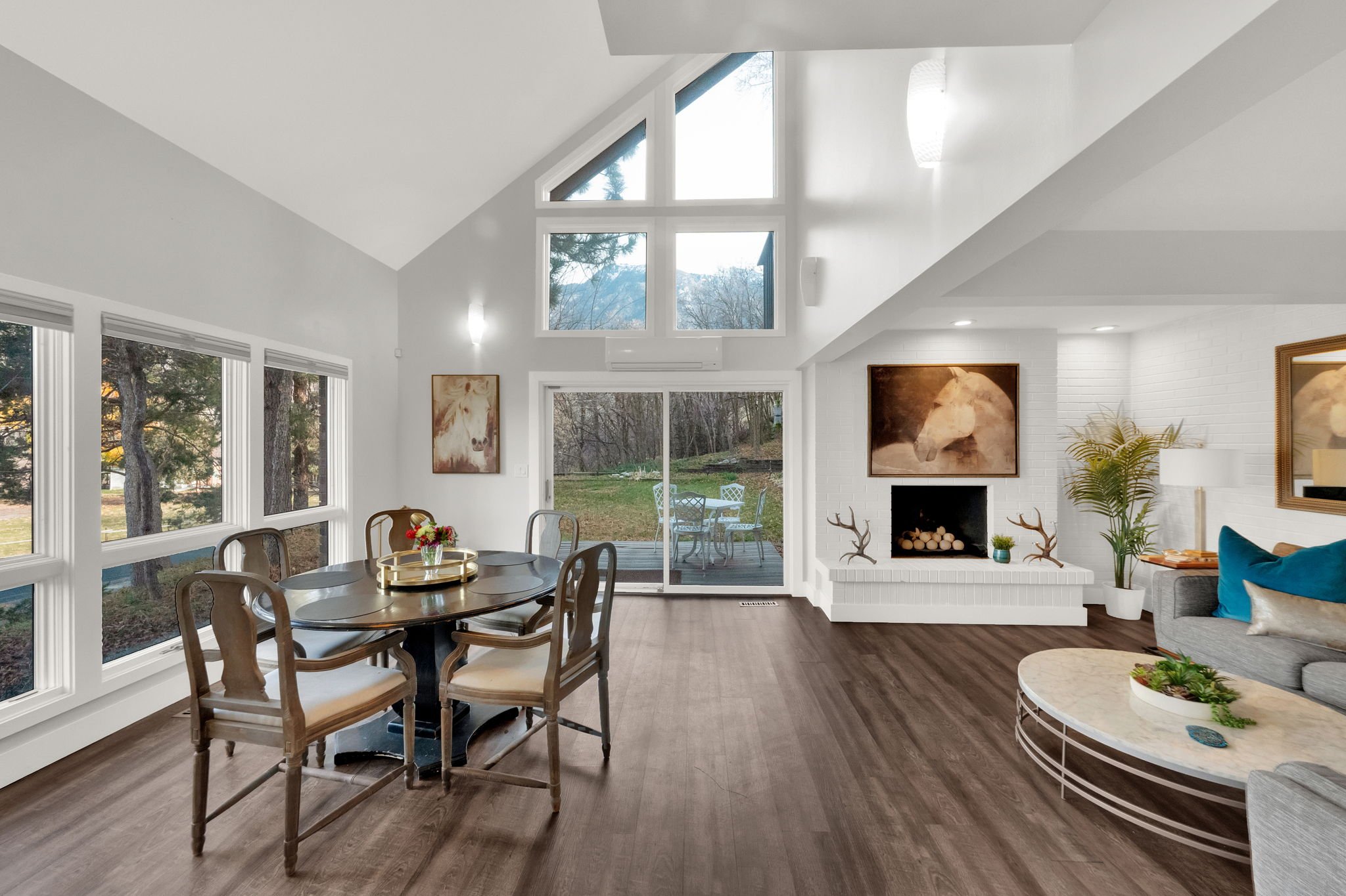 Sandy House: 2578 E Dimple Dell Rd