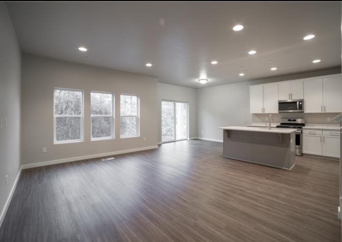 Lehi Townhome: 5006 N Marble Fox Way