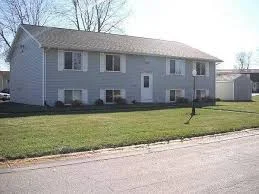 Eldridge Apartment: 107 Crestview Dr