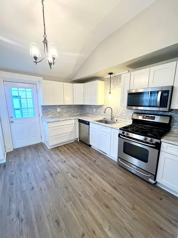 Newport Multiplex: 324 Lindsey St