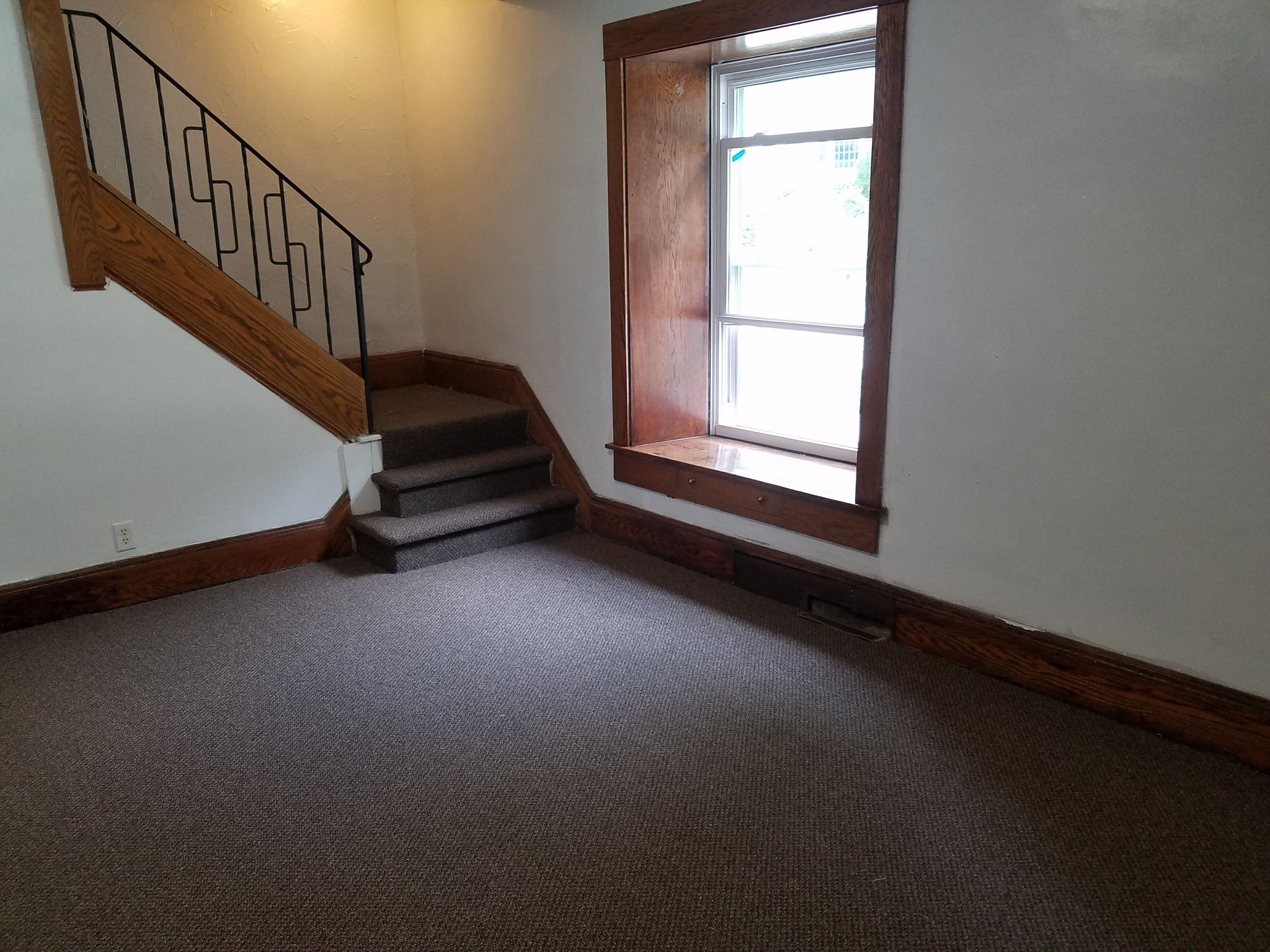 Kent Other: 347 Crain Ave.