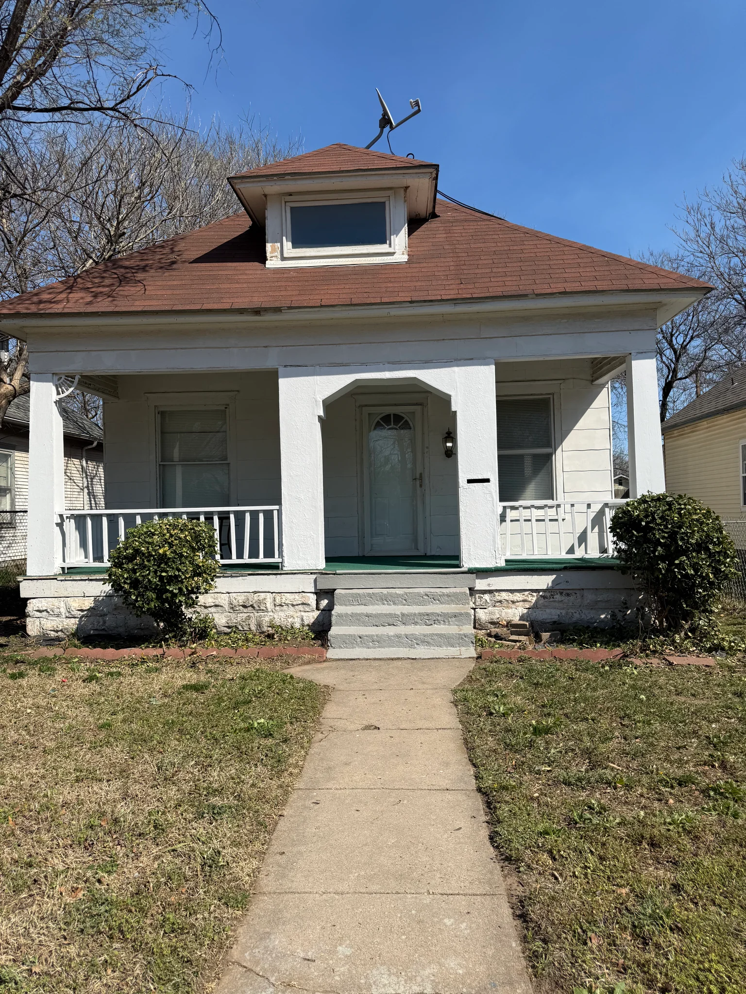 Wichita House: 1330 S Laura