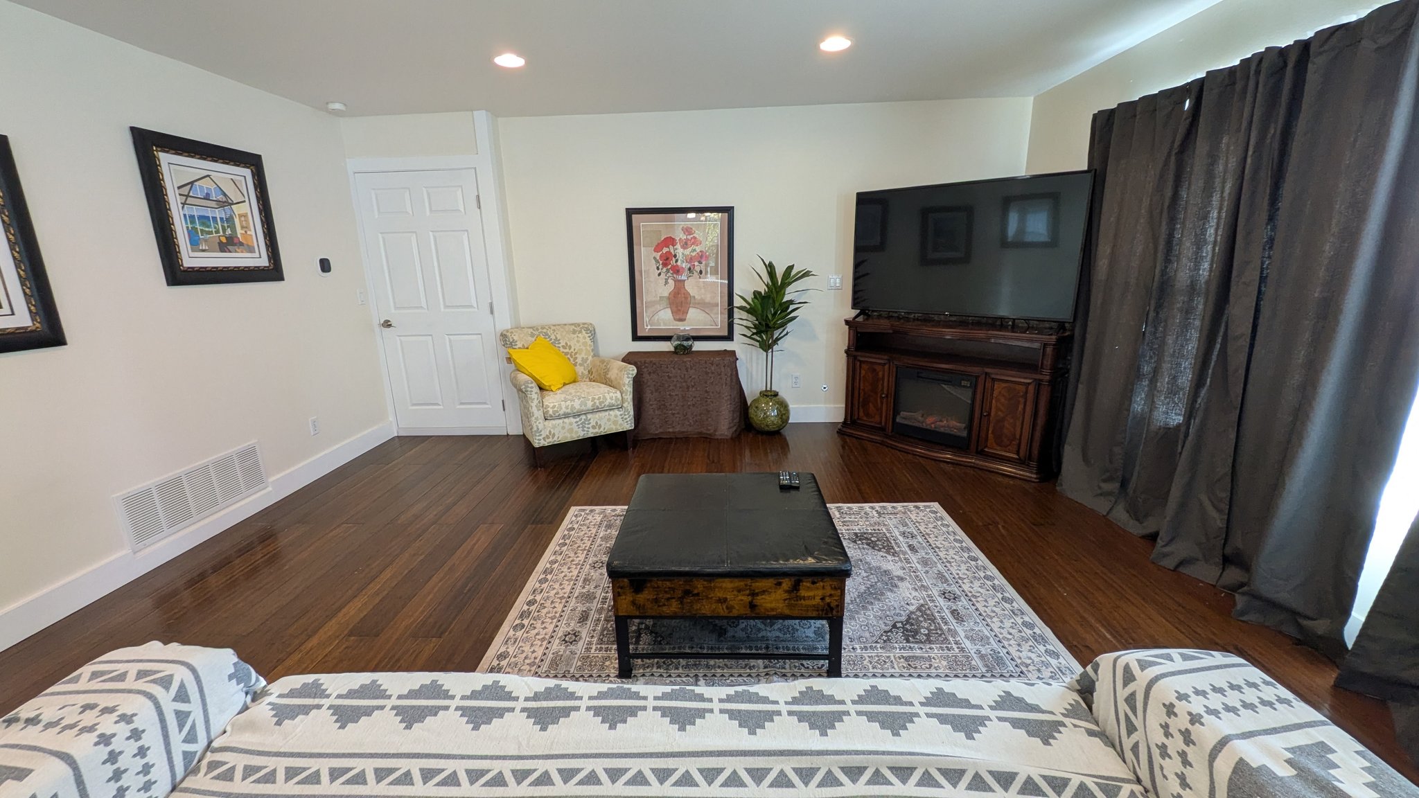 University Place Multiplex: 7637 28th St W