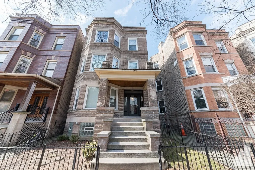 chicago Apartment: 3716 N Racine Ave unit 2