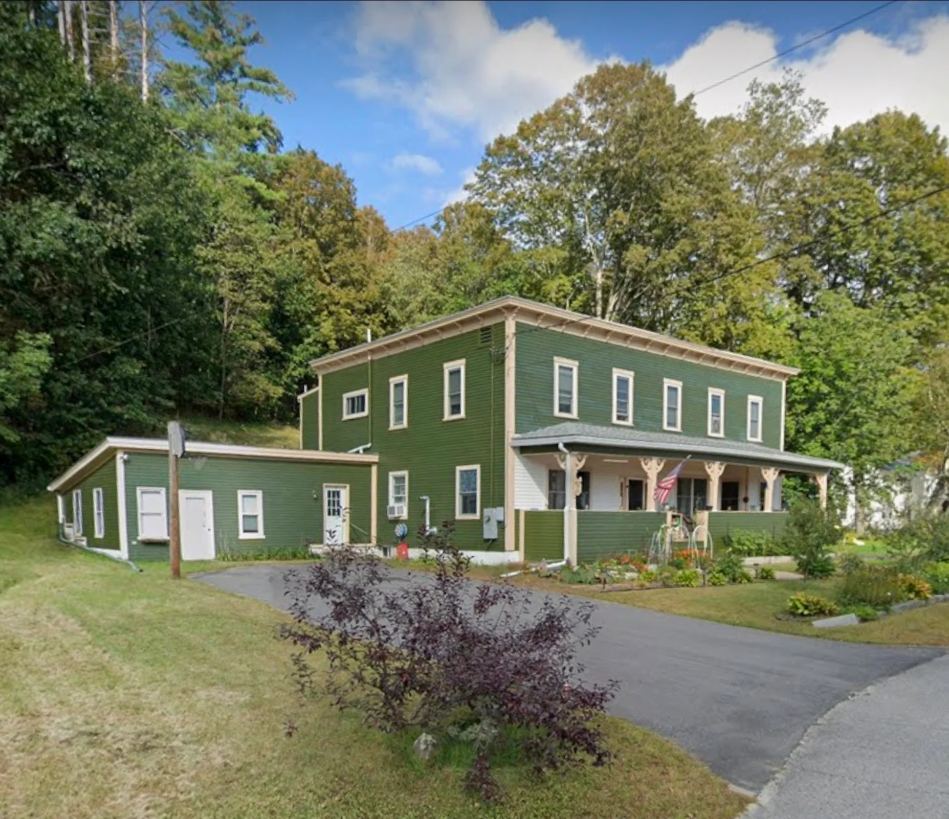 Wentworth Apartment: 9 Wentworth Village Rd