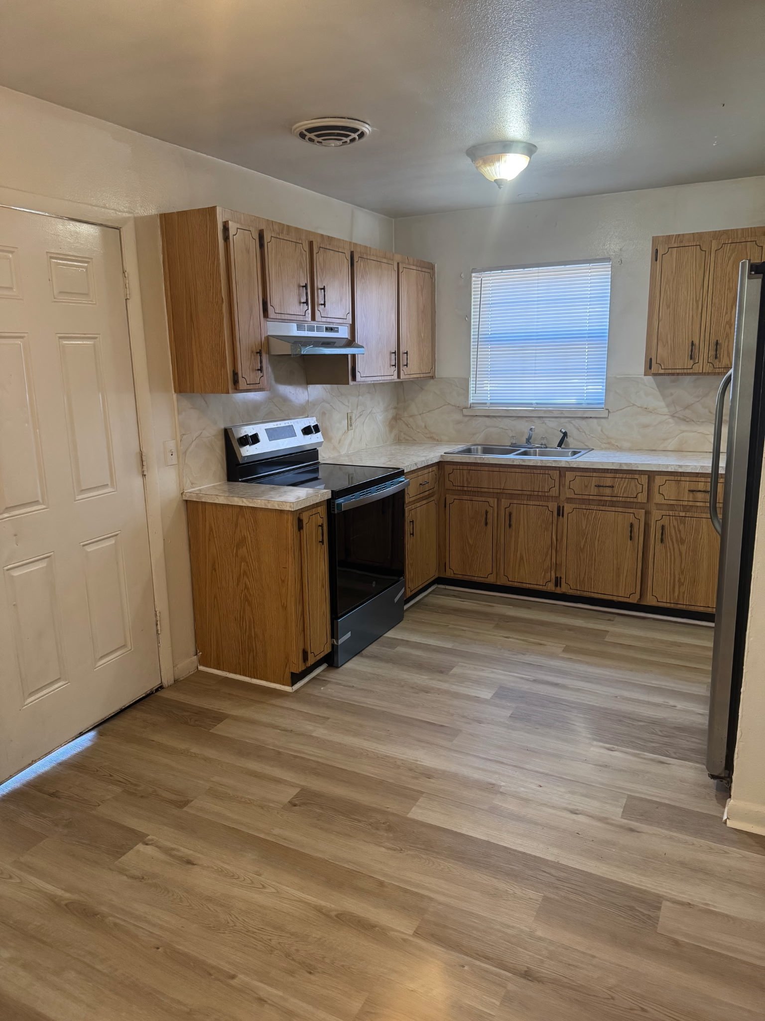 Jacksonville House: 4839 Rochdale Rd