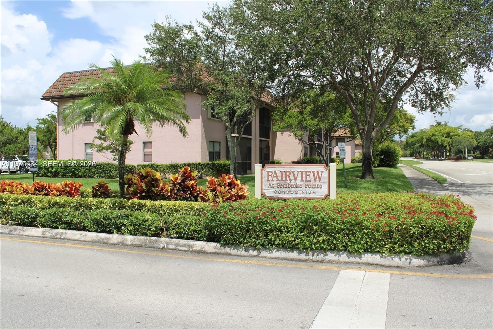 PEMBROKE PINES Townhome: , Pembroke Pines, FL 33026