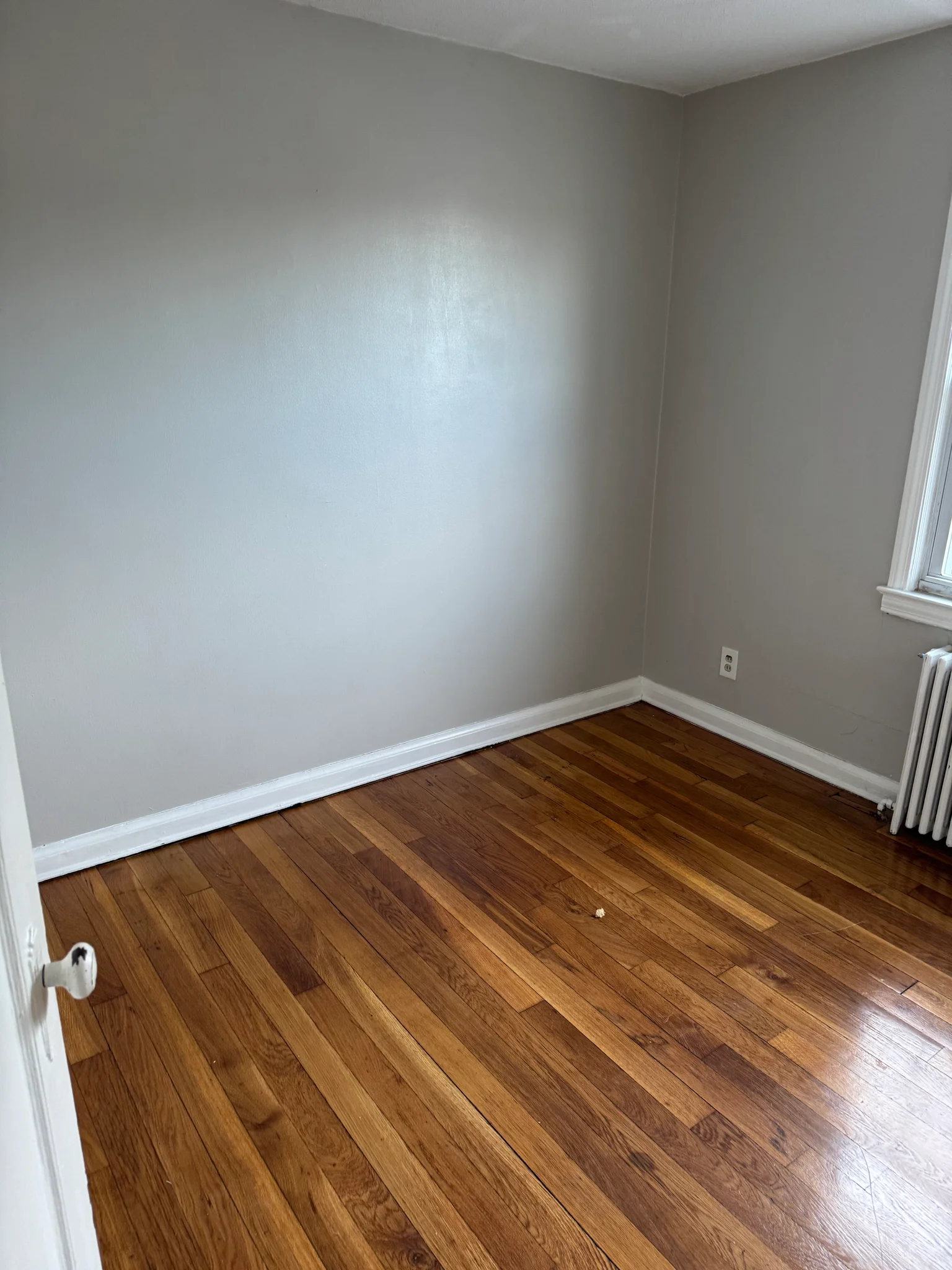 West Springfield Apartment: 1618 Memorial Ave