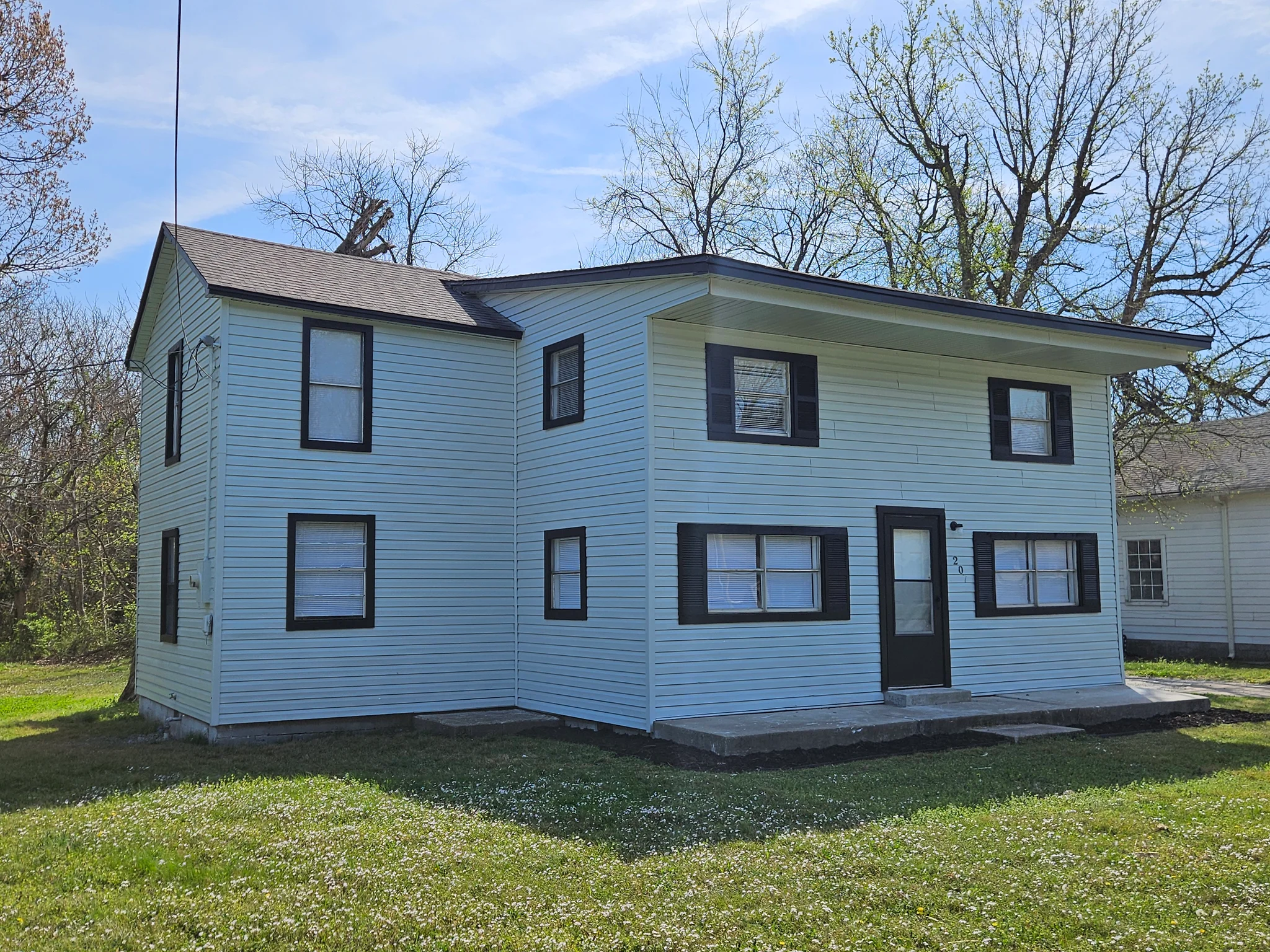 Coweta House: 207 S Bixby St