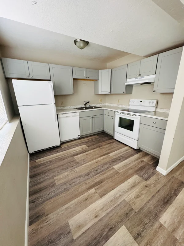 Colorado Springs Apartment: 3310 Cochran Dr