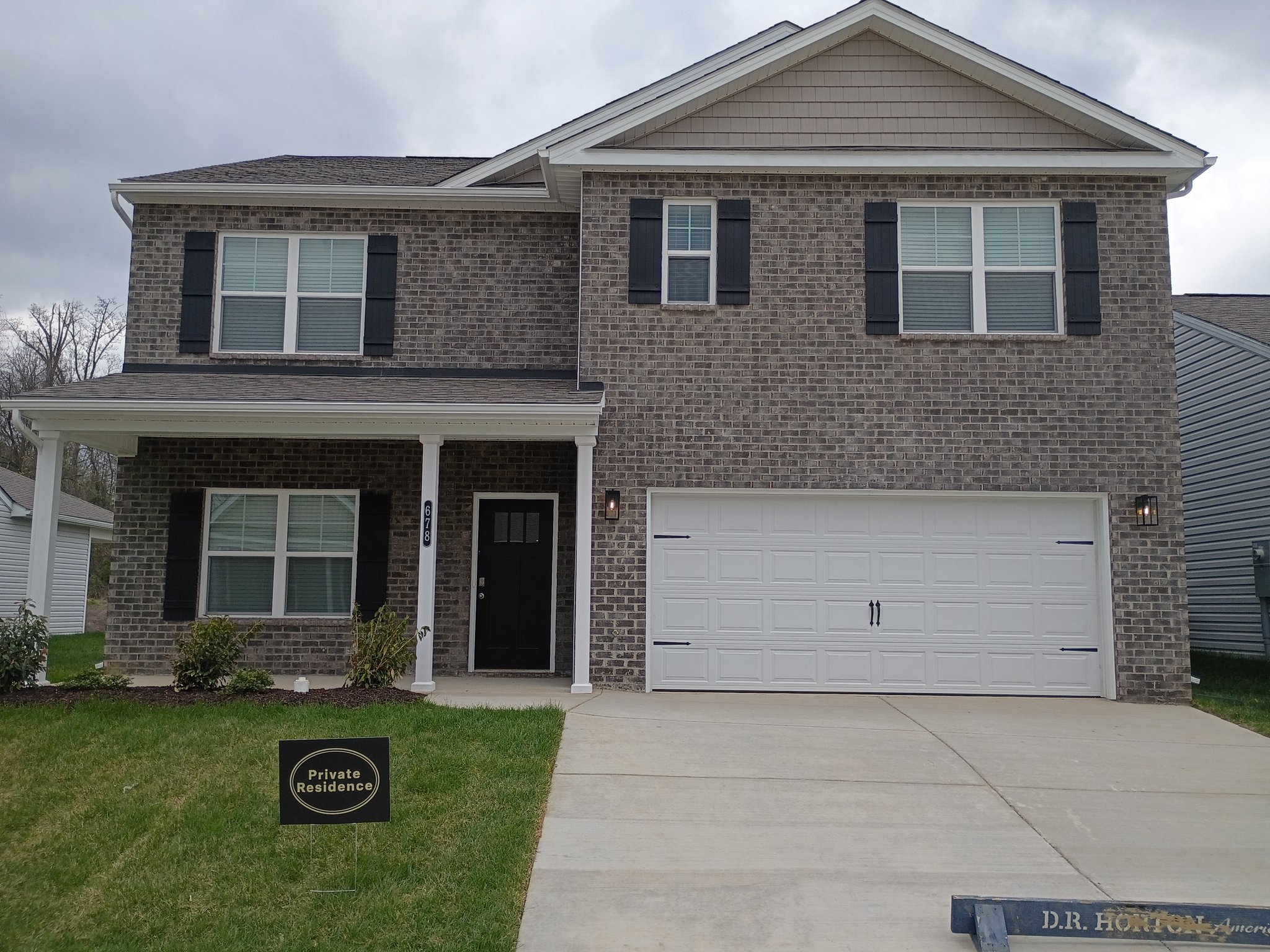 Kingsport House: 678 Saint Andrews Drive