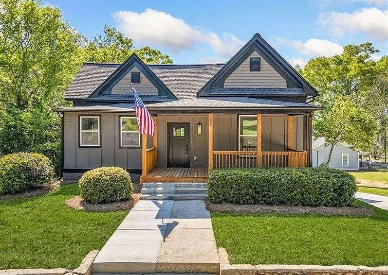 Cedartown House: 208 Highland Ave