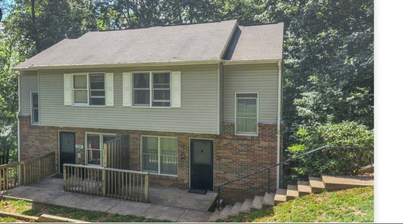 Boone Townhome: 704 Margot Rd