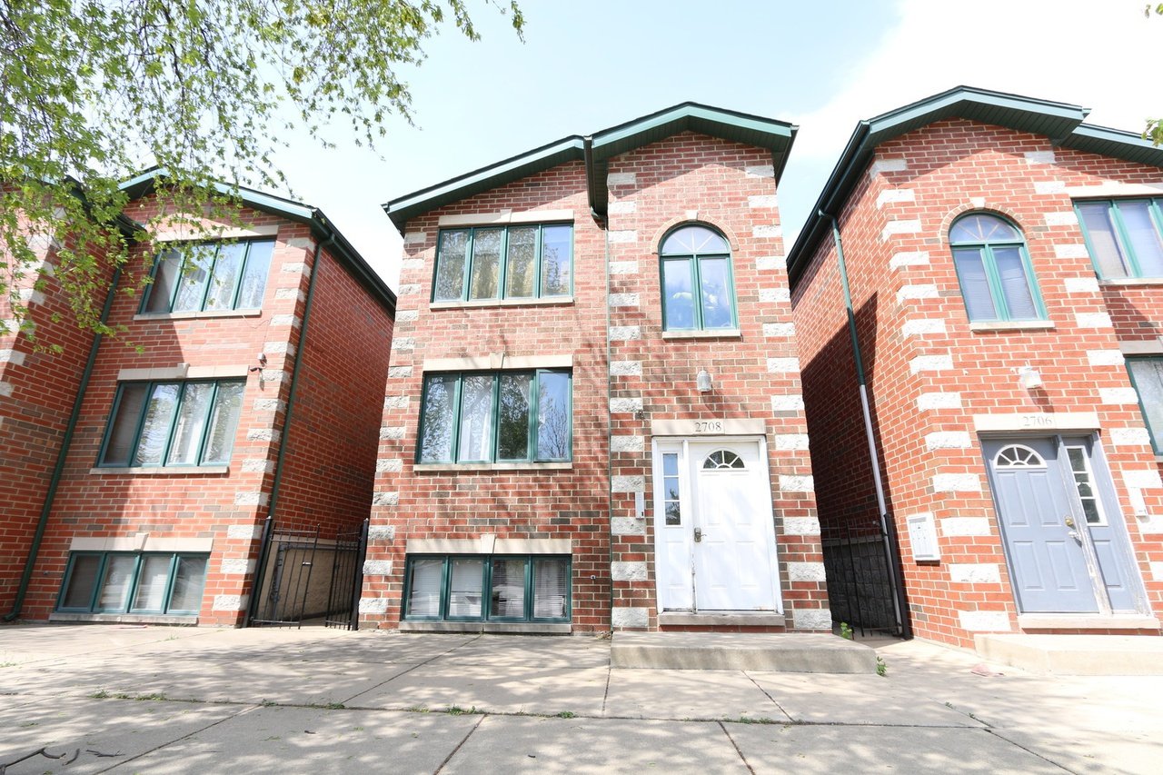 Chicago Apartment: 2708 W 37th Pl