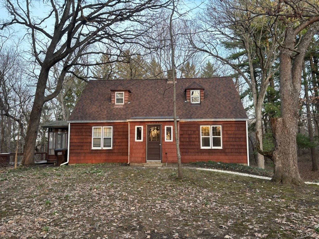 Milton House: 8406 N Bowers Lake Road