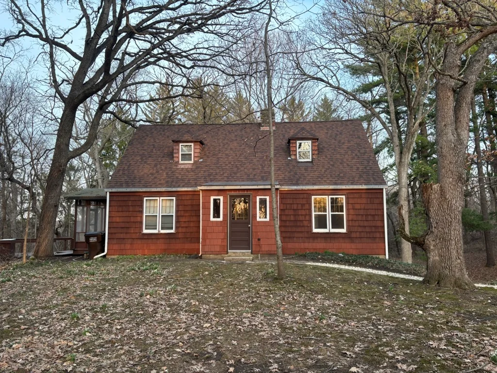 Milton House: 8406 N Bowers Lake Road