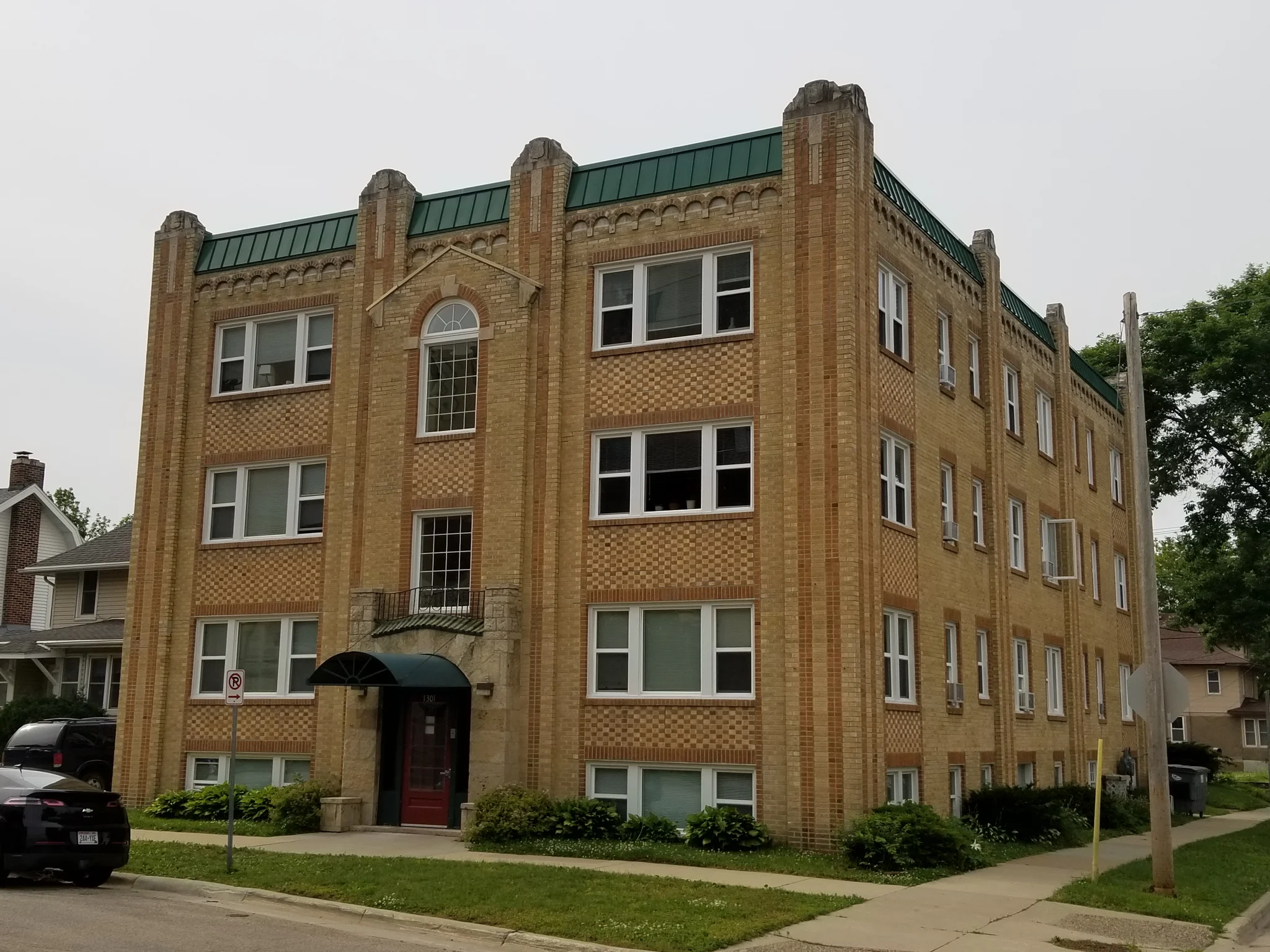 Rochester Apartment: 1301 1st street SW