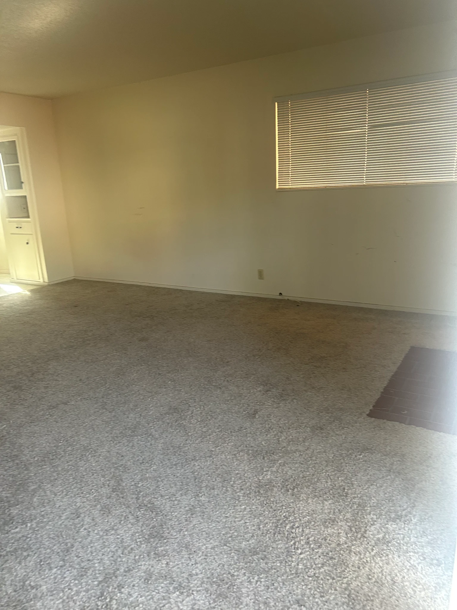 Roswell Apartment: 2601 N Kentucky