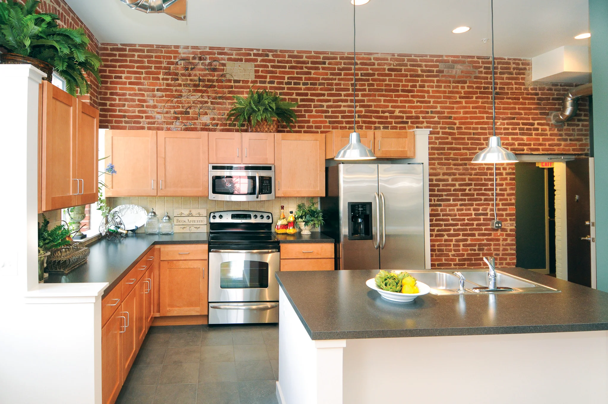 LANCASTER Apartment: 425 N. Prince Street, Apt 206